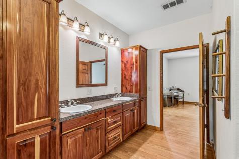 1811 W Old Lockhart Road West Point TX 78963
