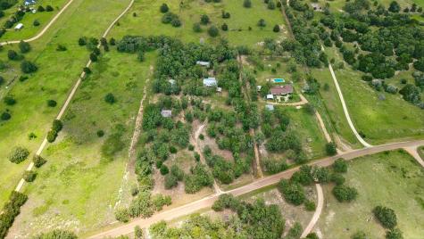1811 W Old Lockhart Road West Point TX 78963
