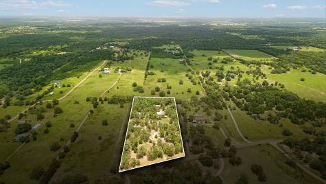 1811 W Old Lockhart Road West Point TX 78963