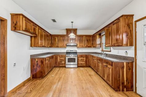 1811 W Old Lockhart Road West Point TX 78963