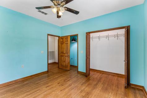 1811 W Old Lockhart Road West Point TX 78963