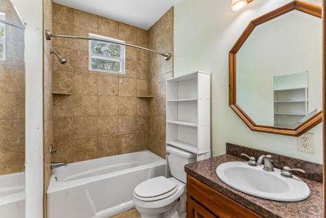 1811 W Old Lockhart Road West Point TX 78963