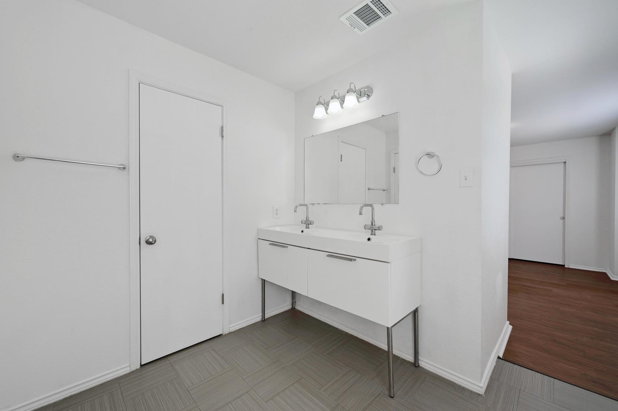 13520 Alysheba Drive Del Valle TX 78617