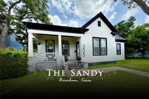 305 W Alamo Street Brenham TX 77833