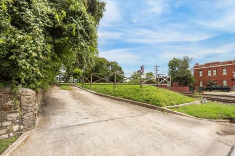 305 W Alamo Street Brenham TX 77833