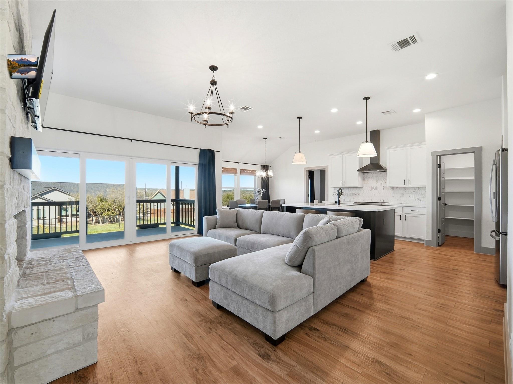 101 N Jerry Gray Blanco TX 78606