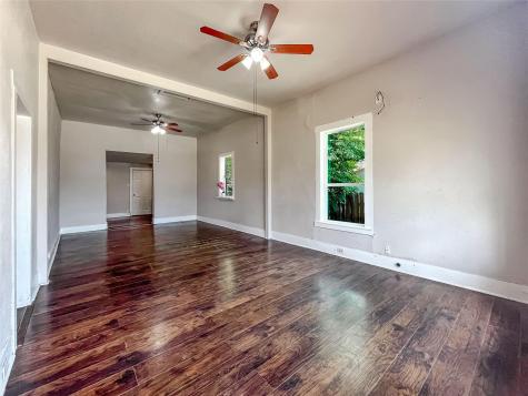 1216 Delaware Street San Antonio TX 78210
