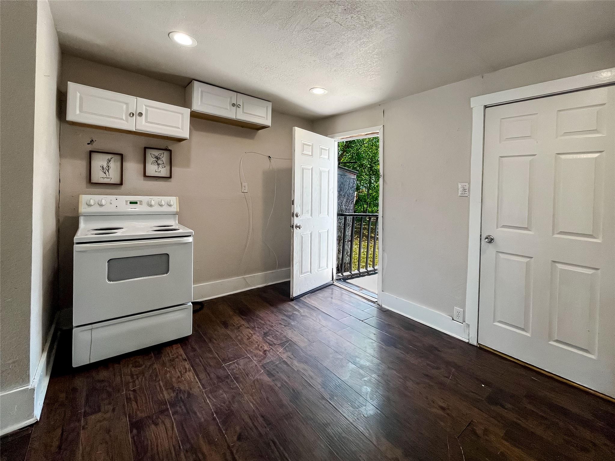 1216 Delaware Street San Antonio TX 78210