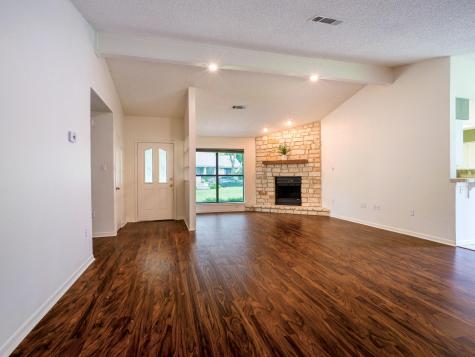 303 Stewart Street Meadowlakes TX 78654
