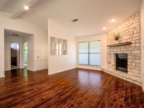 303 Stewart Street Meadowlakes TX 78654