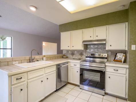 303 Stewart Street Meadowlakes TX 78654