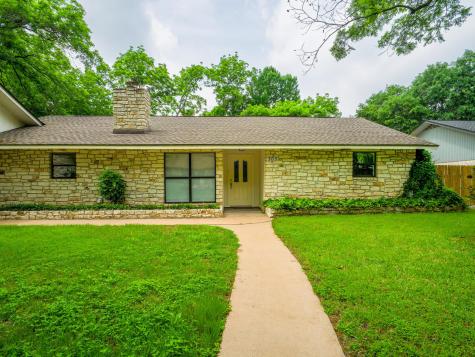 303 Stewart Street Meadowlakes TX 78654