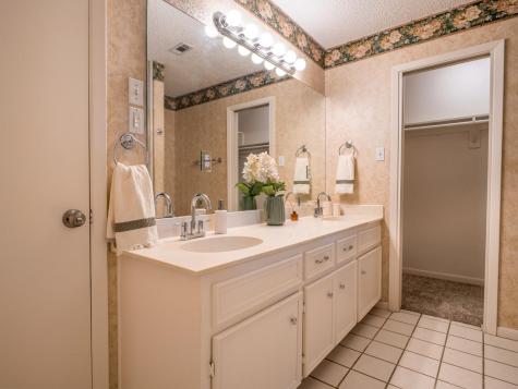 303 Stewart Street Meadowlakes TX 78654