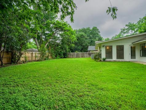 303 Stewart Street Meadowlakes TX 78654
