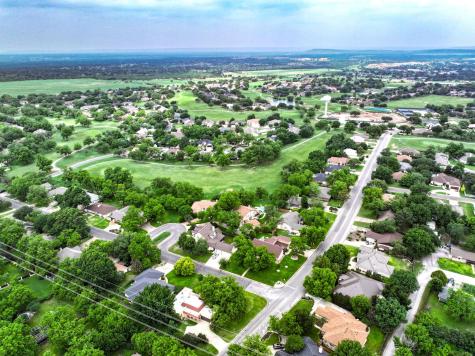 303 Stewart Street Meadowlakes TX 78654