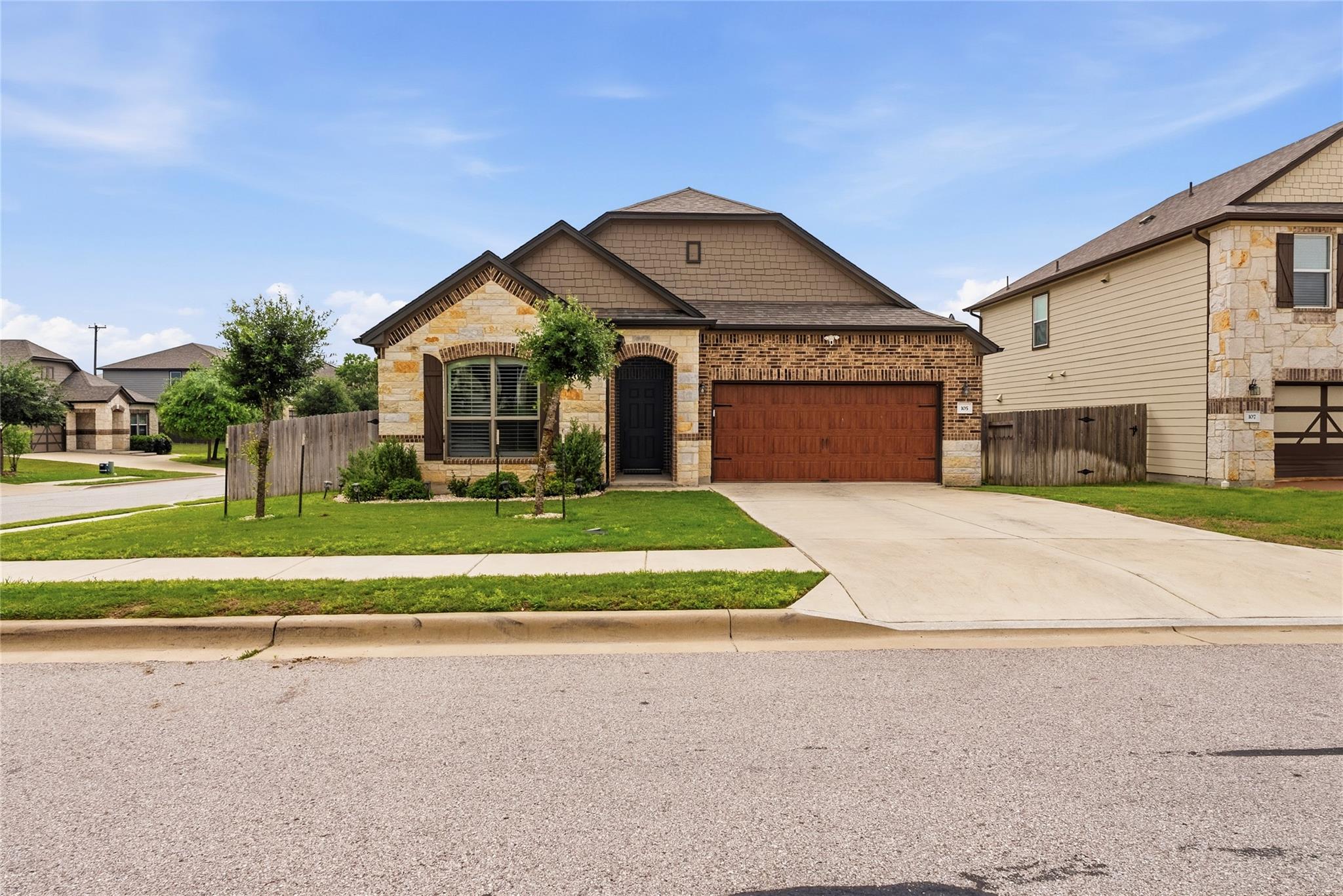 105 West Point Way Elgin TX 78621