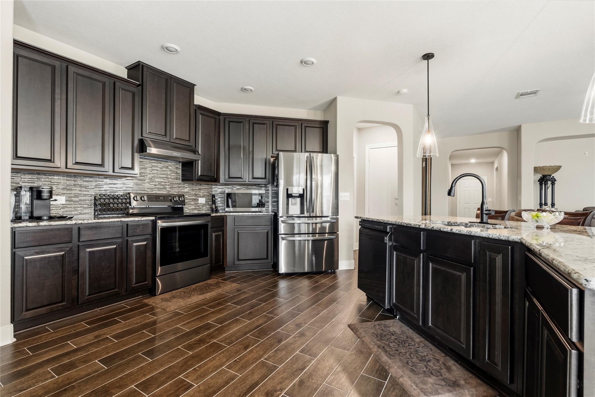 105 West Point Way Elgin TX 78621