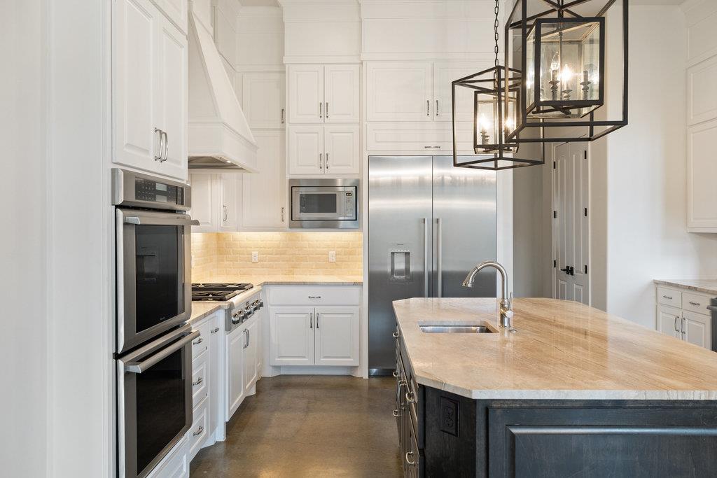 8609 Bellancia Drive Austin TX 78738