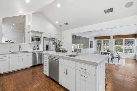 718 Bermuda Street Lakeway TX 78734