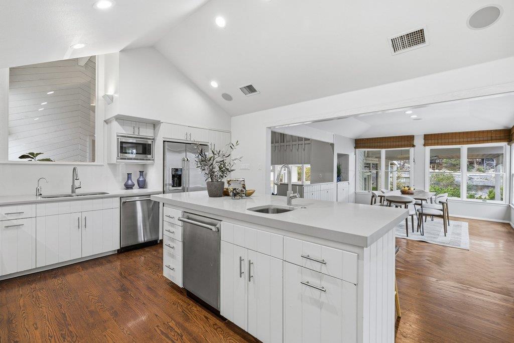 718 Bermuda Street Lakeway TX 78734