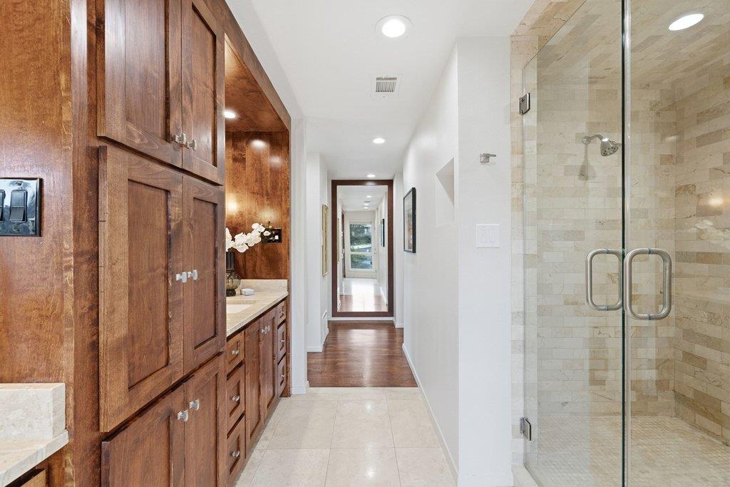 718 Bermuda Street Lakeway TX 78734