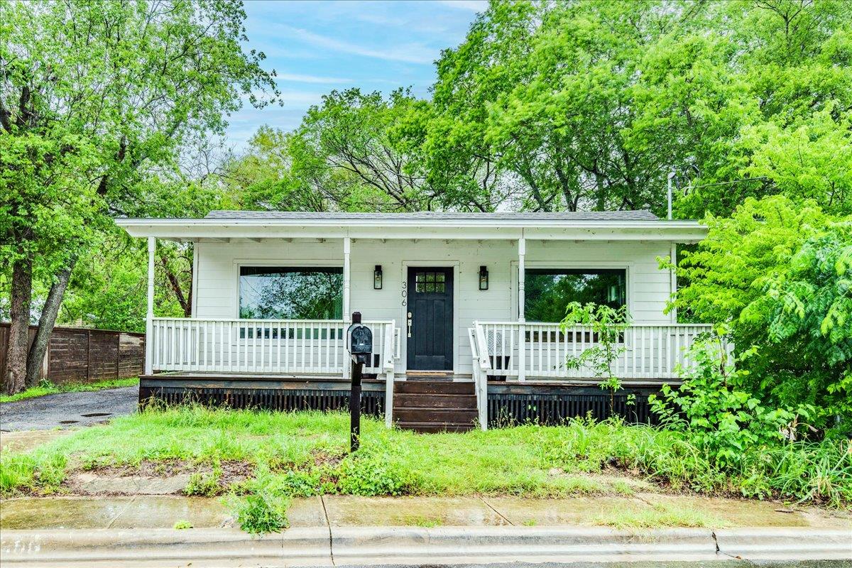 306 Juarez Street San Marcos TX 78666