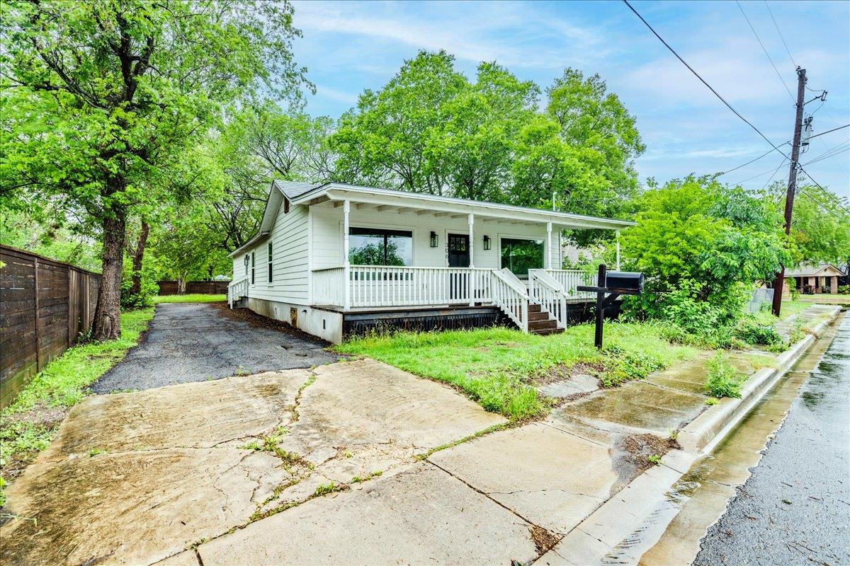 306 Juarez Street San Marcos TX 78666