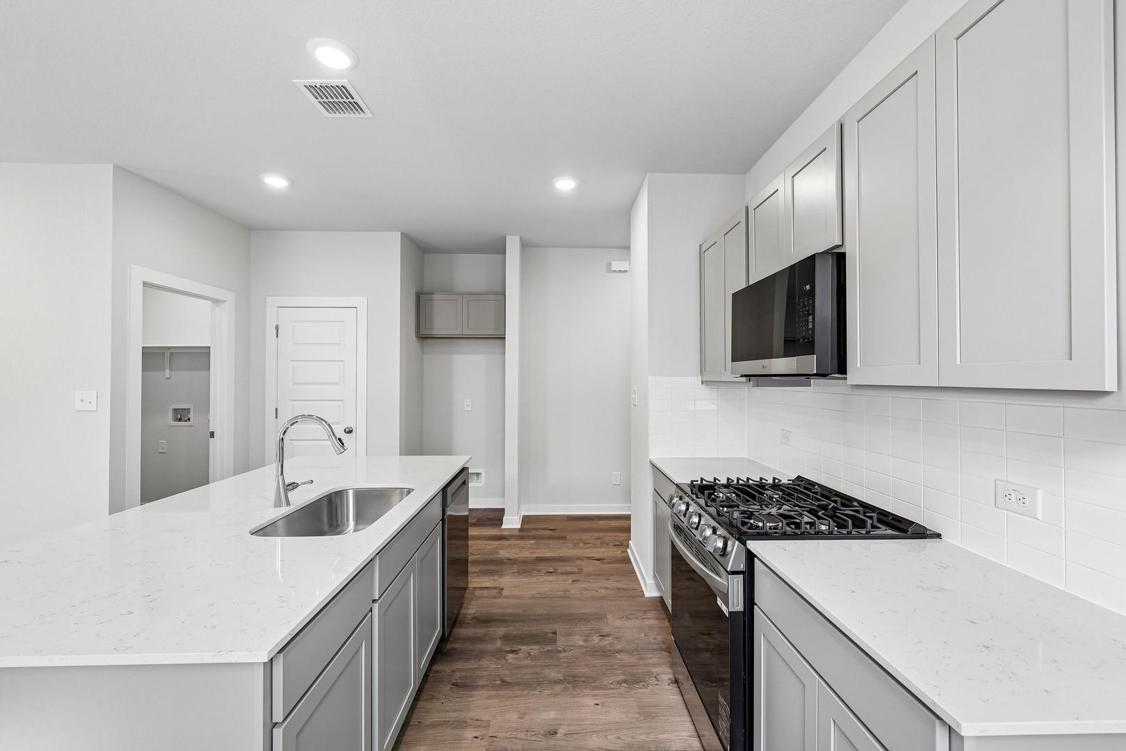 212 Bendecido Loop Elgin TX 78621