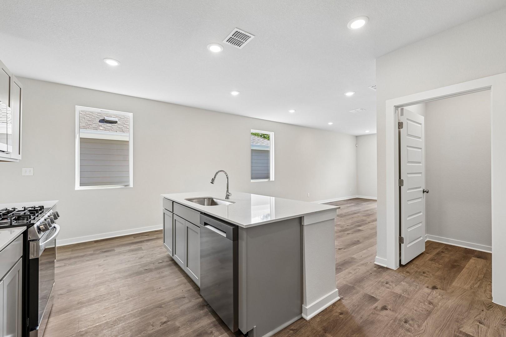 212 Bendecido Loop Elgin TX 78621