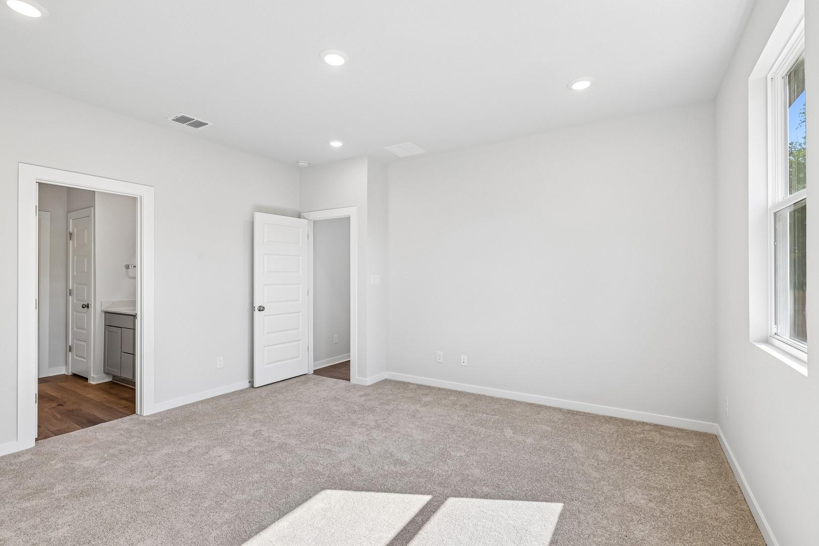 212 Bendecido Loop Elgin TX 78621