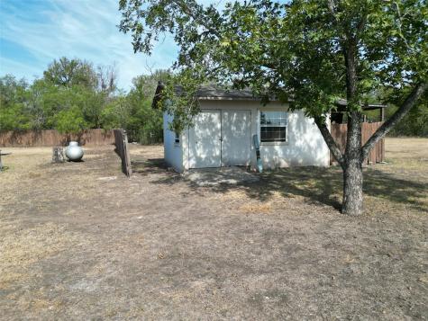 622 Longhollow Road Dale TX 78616