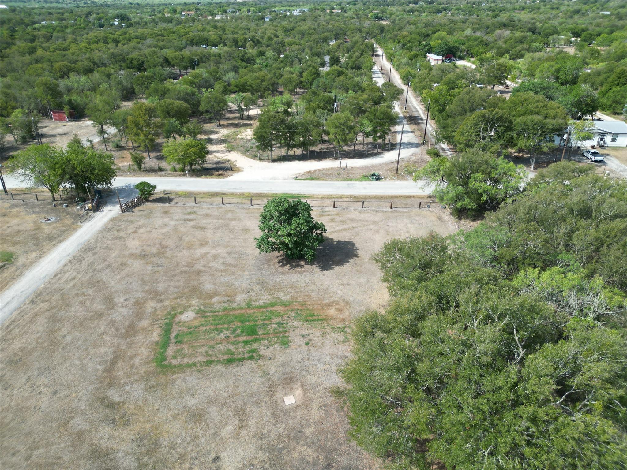 622 Longhollow Road Dale TX 78616