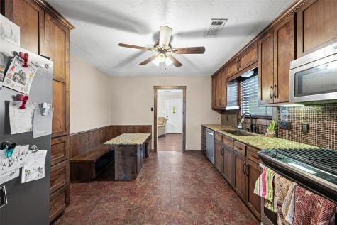 1507 N Cleveland Avenue Cameron TX 76520