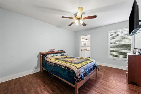 1507 N Cleveland Avenue Cameron TX 76520