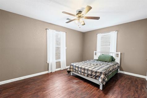1507 N Cleveland Avenue Cameron TX 76520