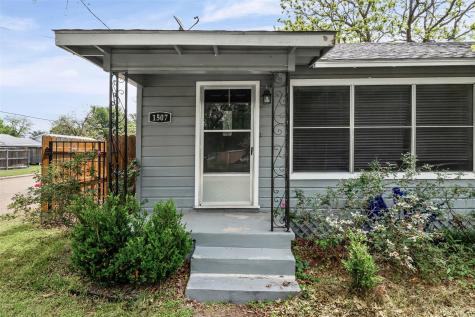 1507 N Cleveland Avenue Cameron TX 76520