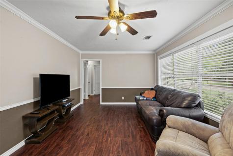 1507 N Cleveland Avenue Cameron TX 76520
