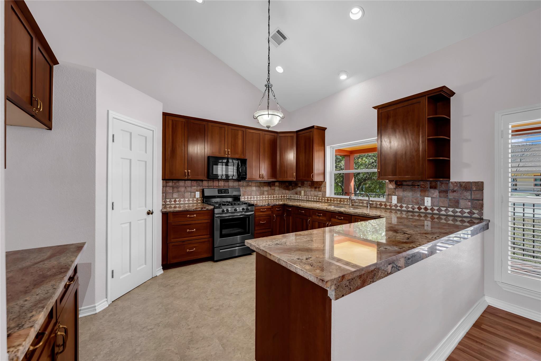 418 County Road 119a Kingsland TX 78611