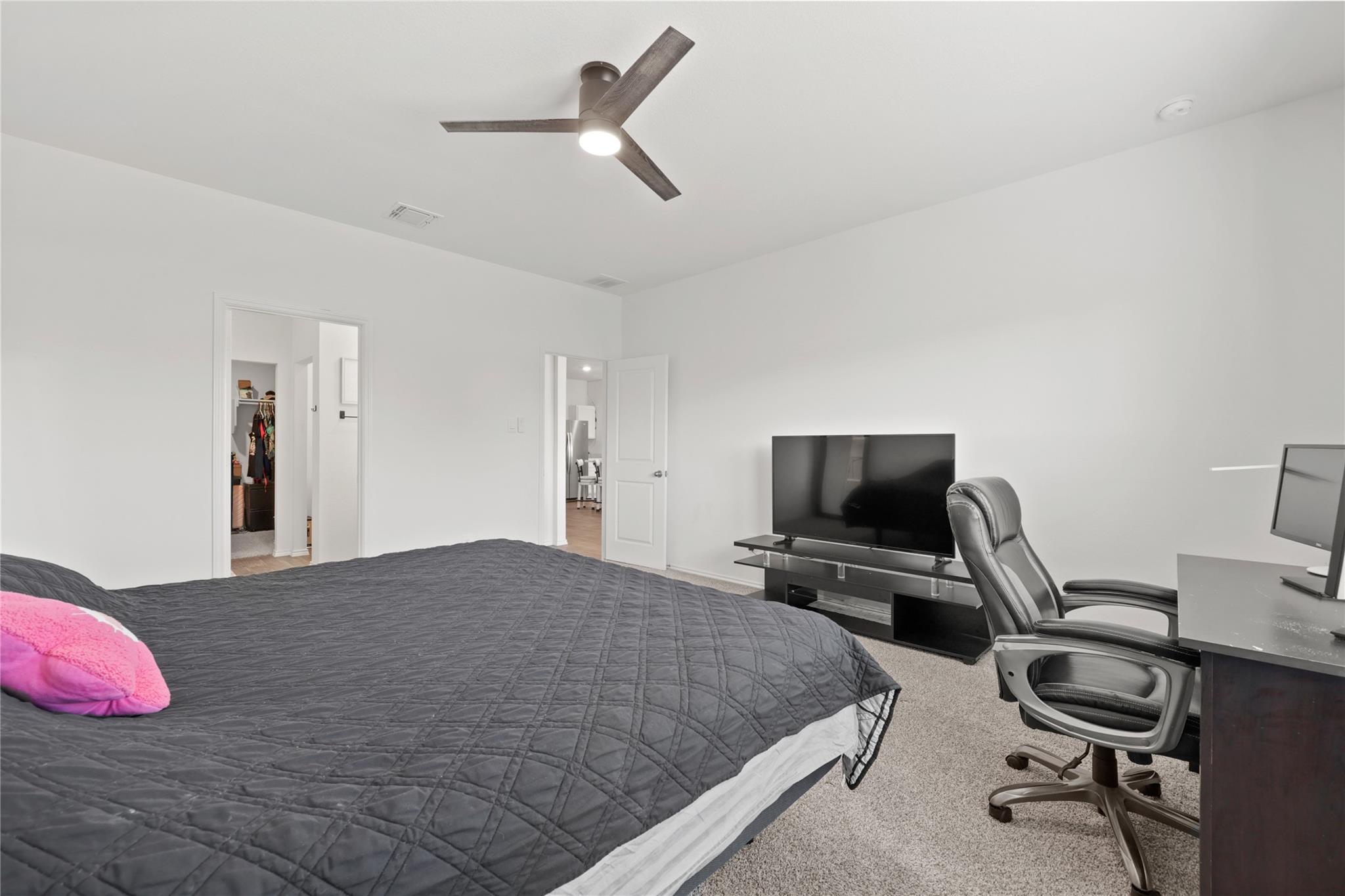 790 Arnold Loop Kyle TX 78640