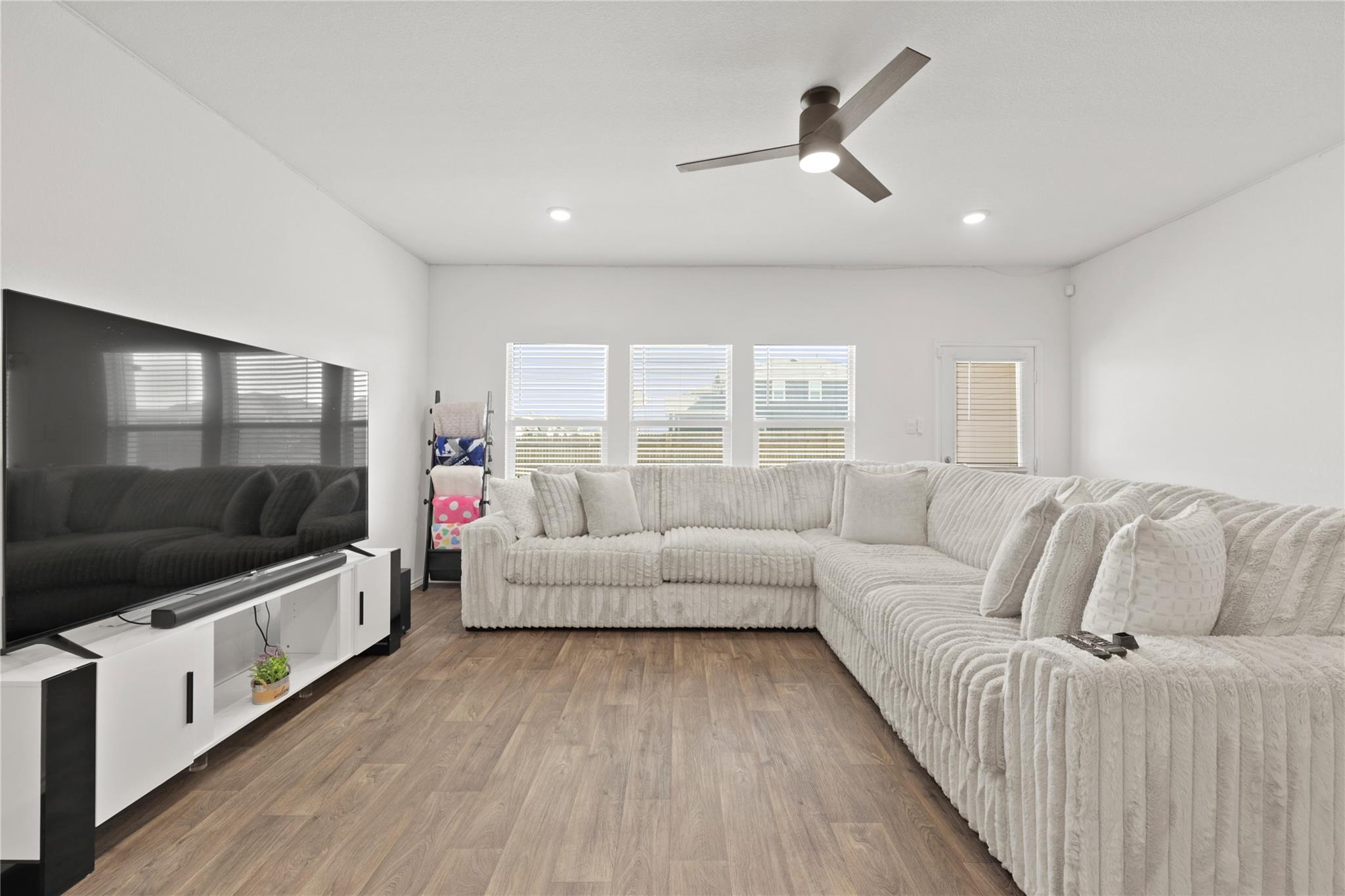 790 Arnold Loop Kyle TX 78640