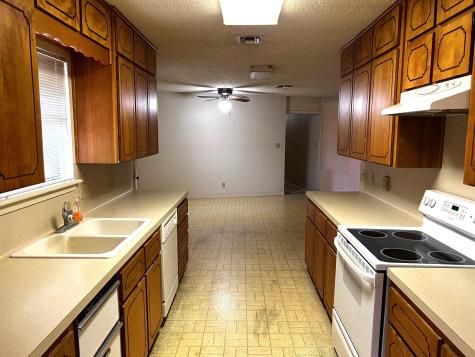 180 Steven Court La Grange TX 78945