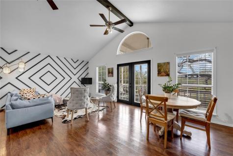 5898 River Oaks Drive Kingsland TX 78639