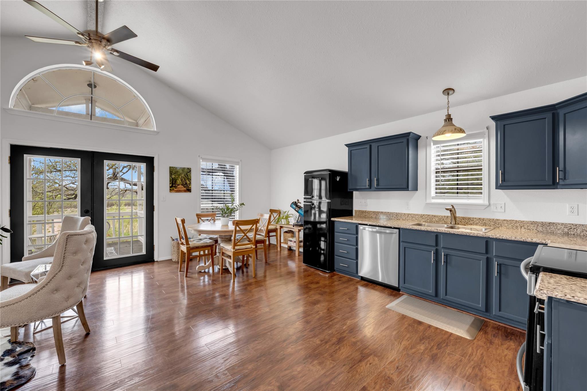 5898 River Oaks Drive Kingsland TX 78639