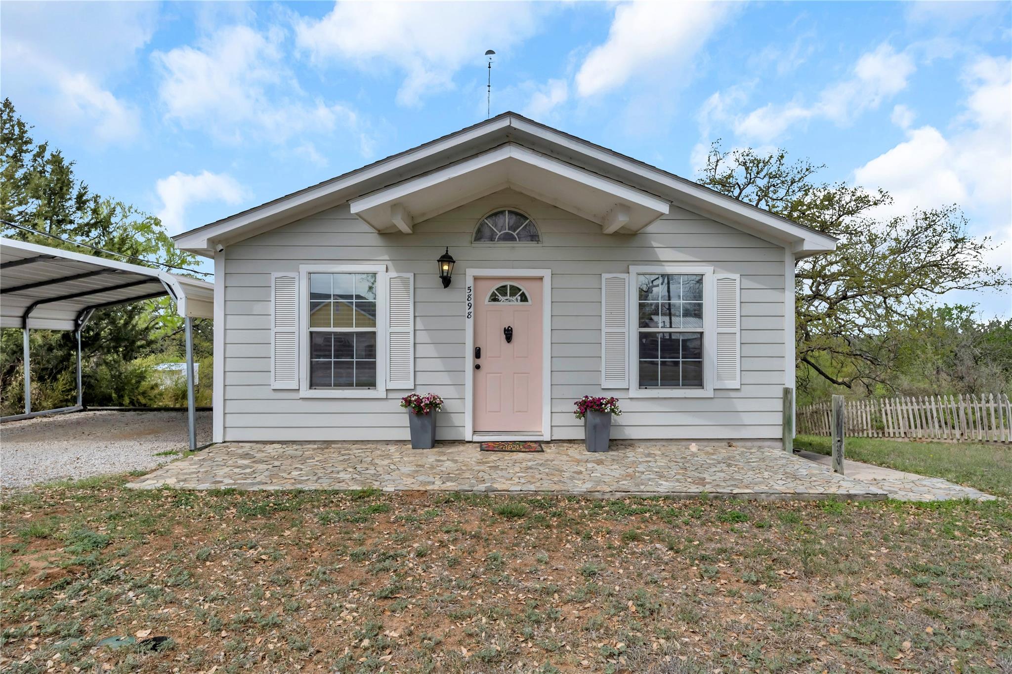 5898 River Oaks Drive Kingsland TX 78639