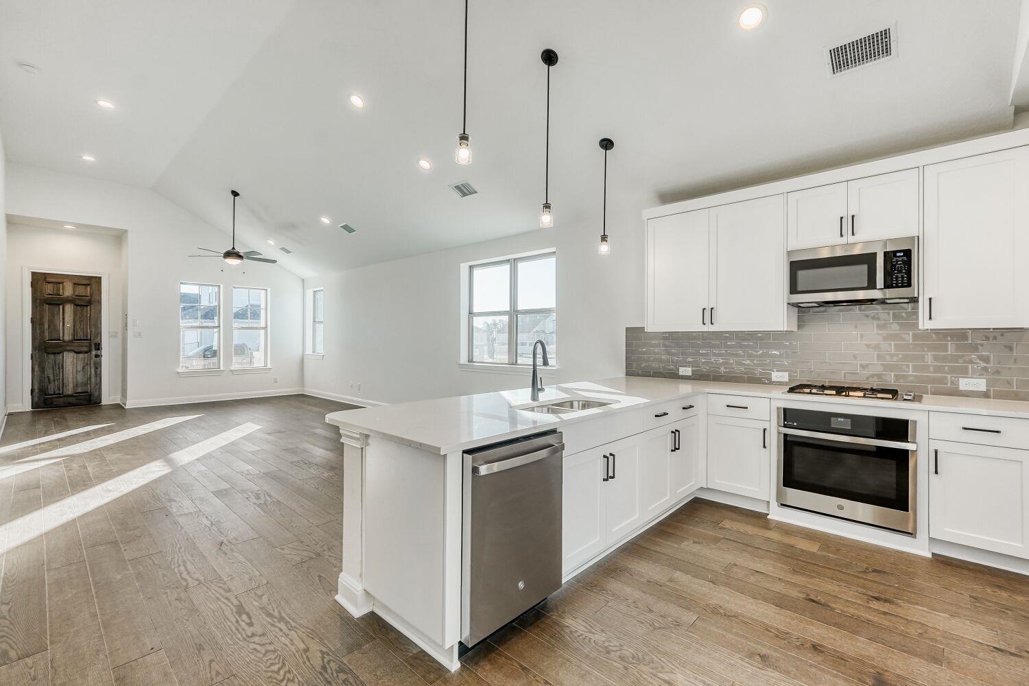454 Burlington Drive Buda TX 78610