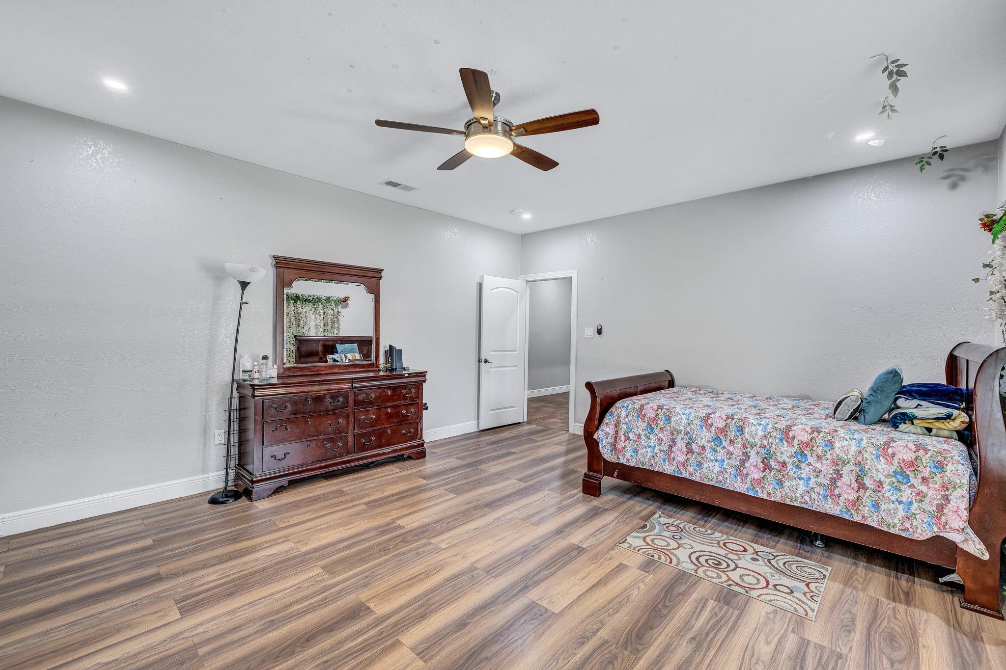 421 Las Lomas Drive Elgin TX 78621