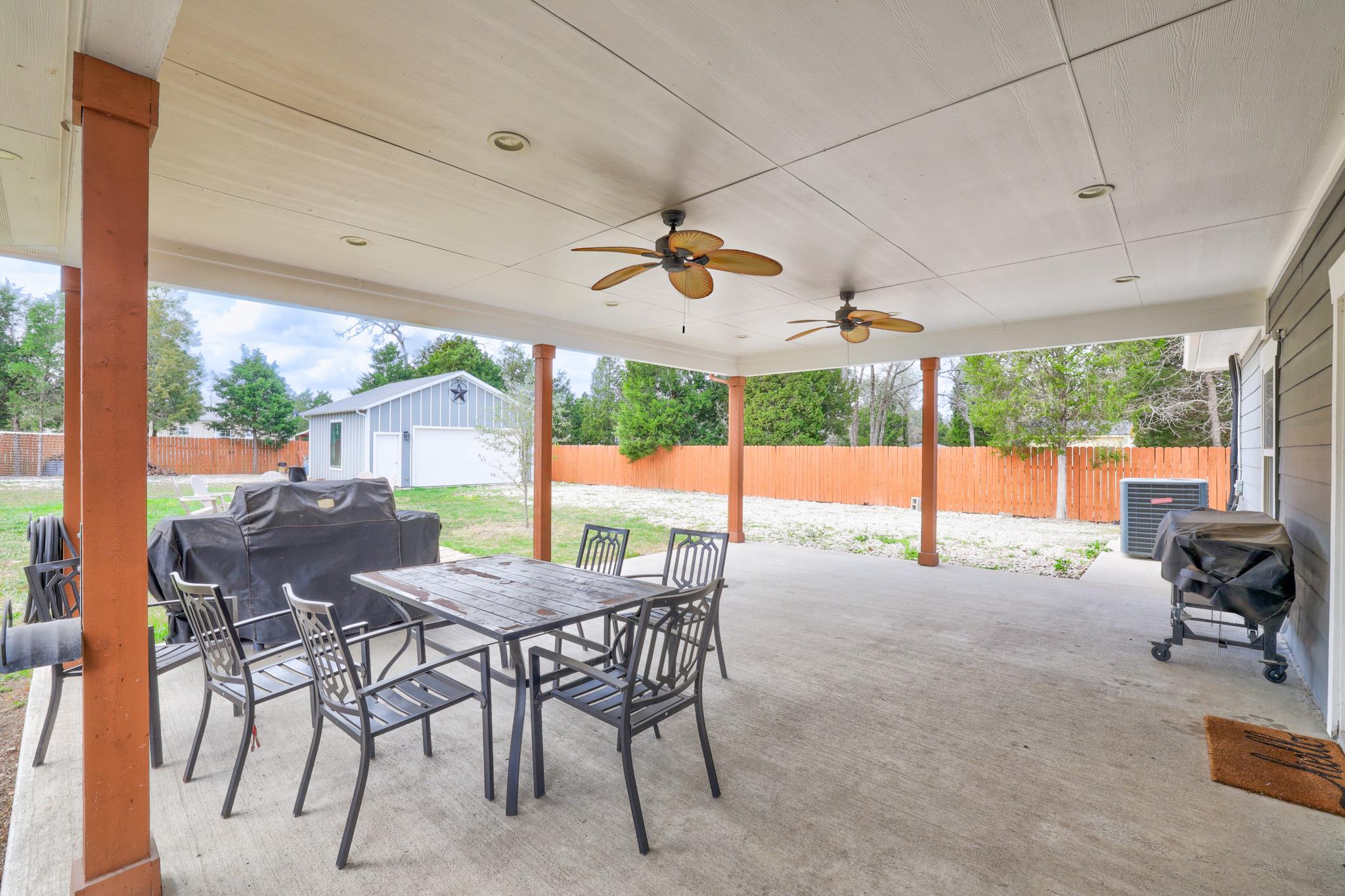 421 Las Lomas Drive Elgin TX 78621