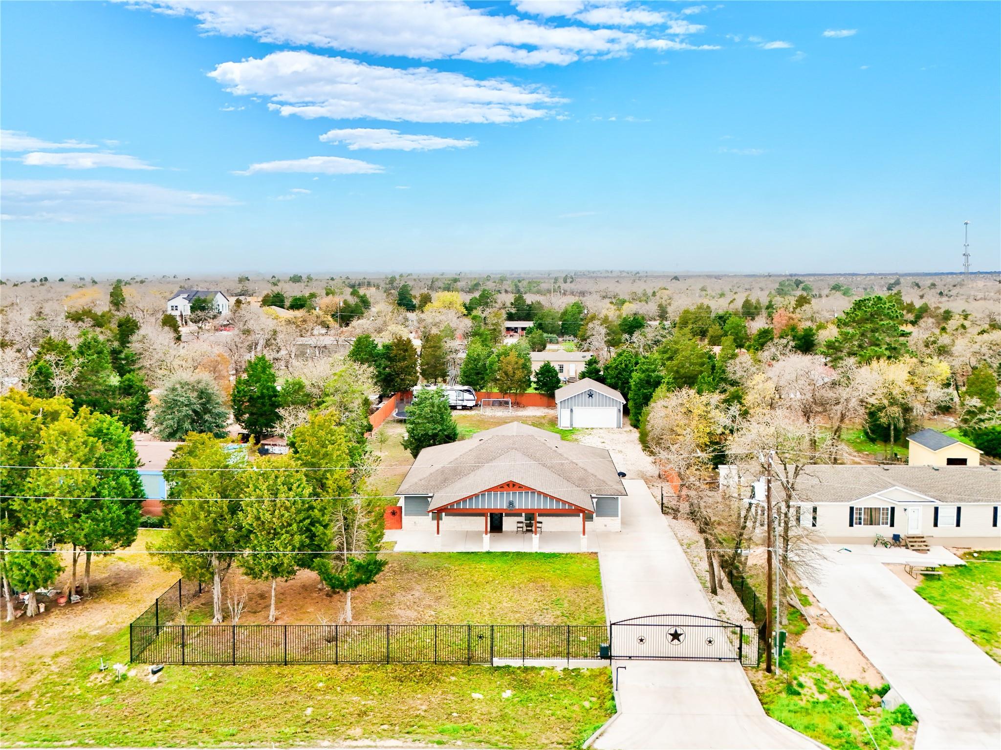 421 Las Lomas Drive Elgin TX 78621