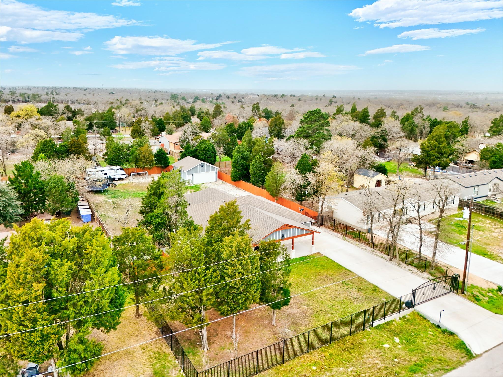 421 Las Lomas Drive Elgin TX 78621