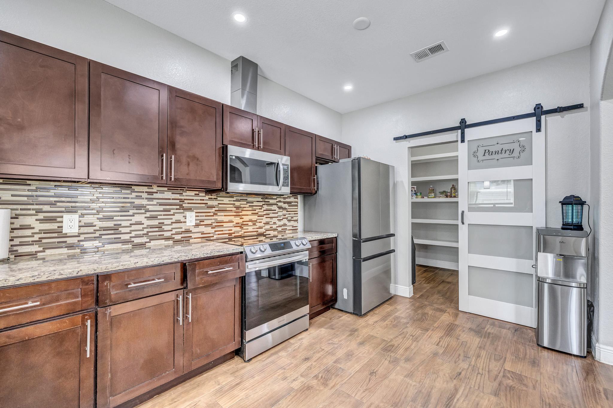 421 Las Lomas Drive Elgin TX 78621